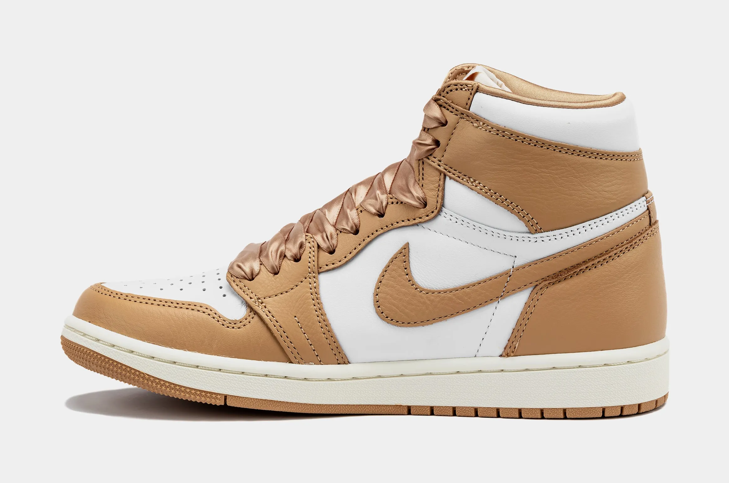 Air Jordan 1 Retro High OG Praline Womens Lifestyle Shoes (Praline/White/Sail)