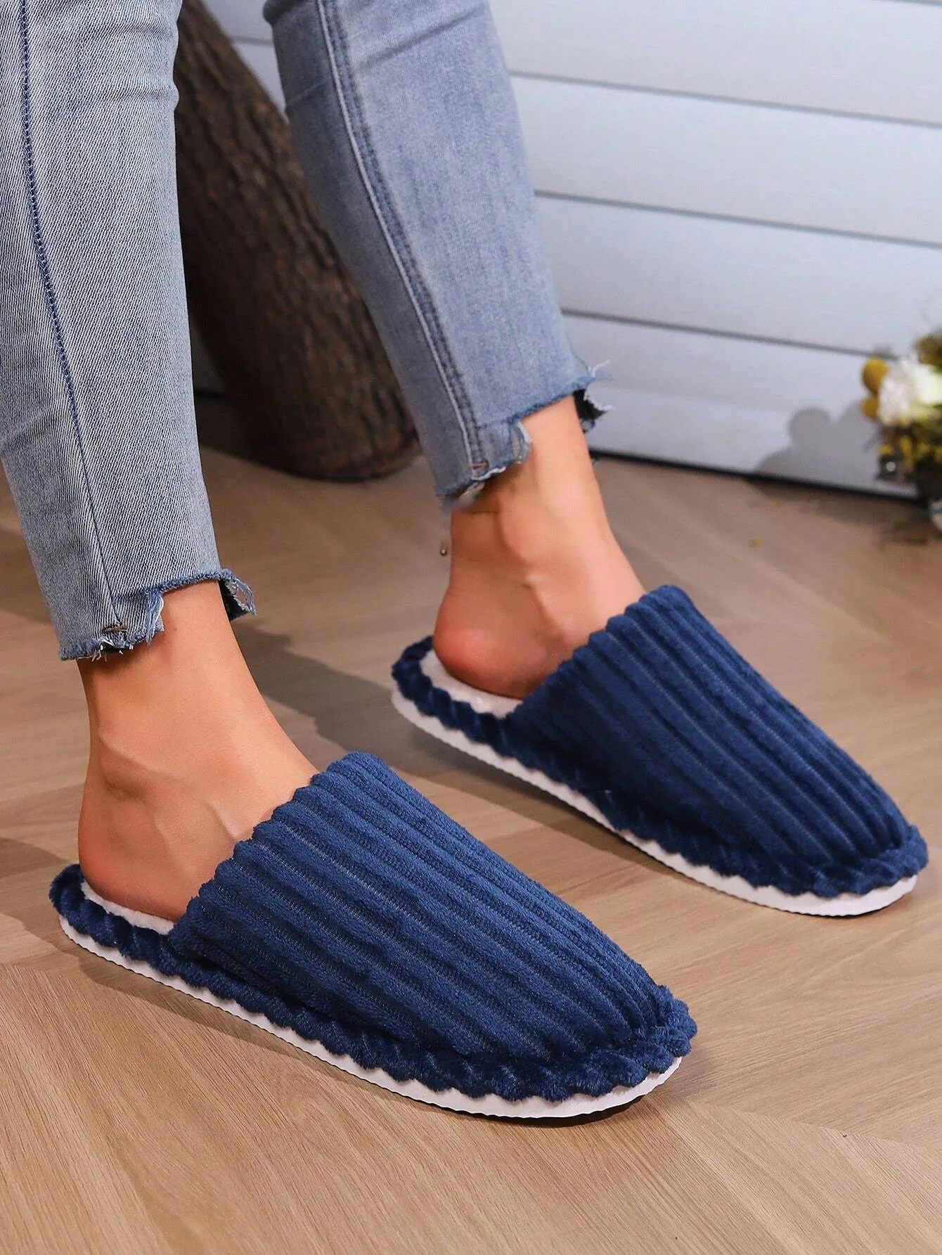 Beige Striped Velvet Open Toe Slippers For Autumn/winter, Both For Men & Women As Couple Slippers, Also As Indoor Slippers With Warm Lining