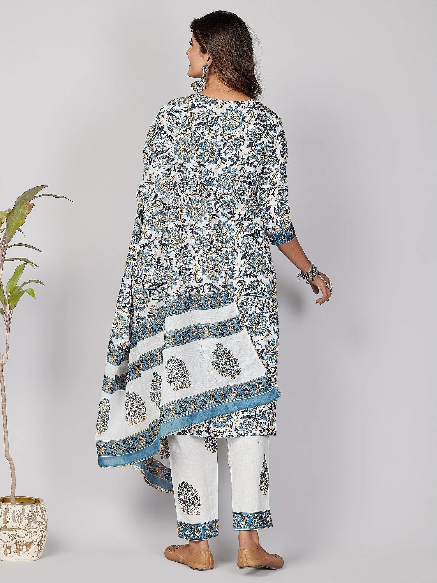 Women'S Printed & Sequence & Gota Patti Straight Cotton Blue Stitched Kurta Pant With Dupatta